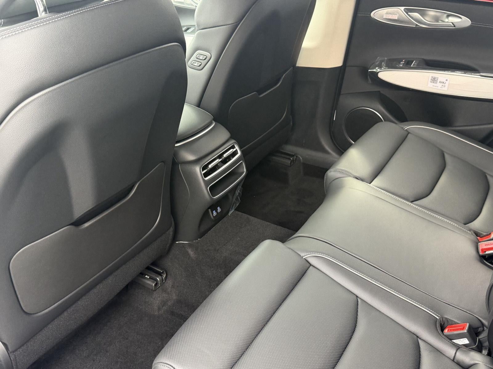 2027 Genesis GV70 2.5T ADVANCED