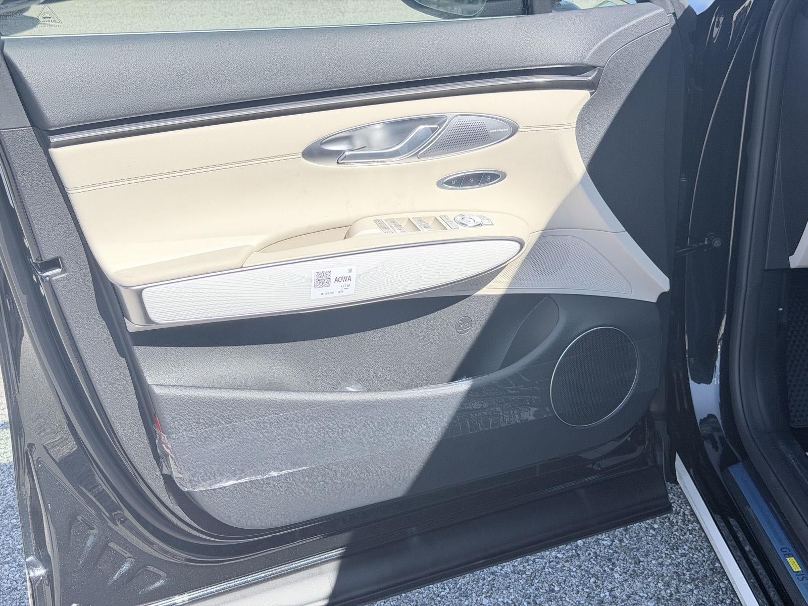 2027 Genesis GV70 2.5T Advanced