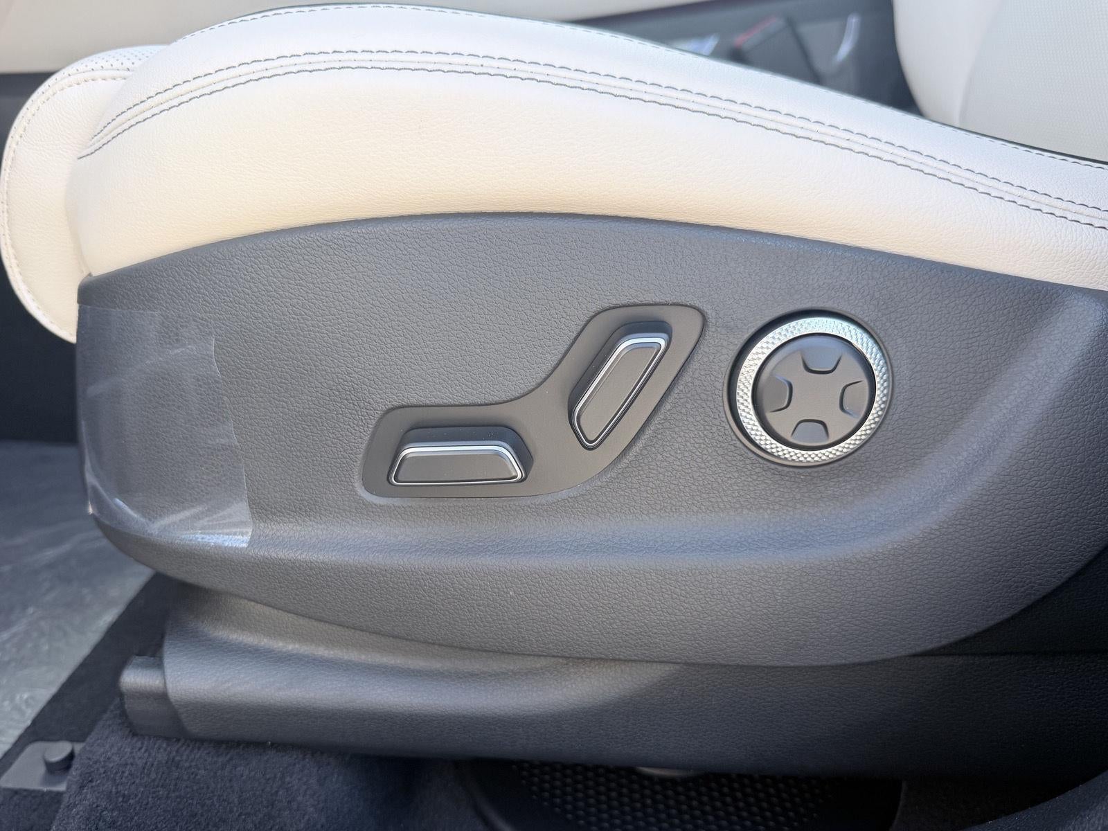 2027 Genesis GV70 2.5T Advanced