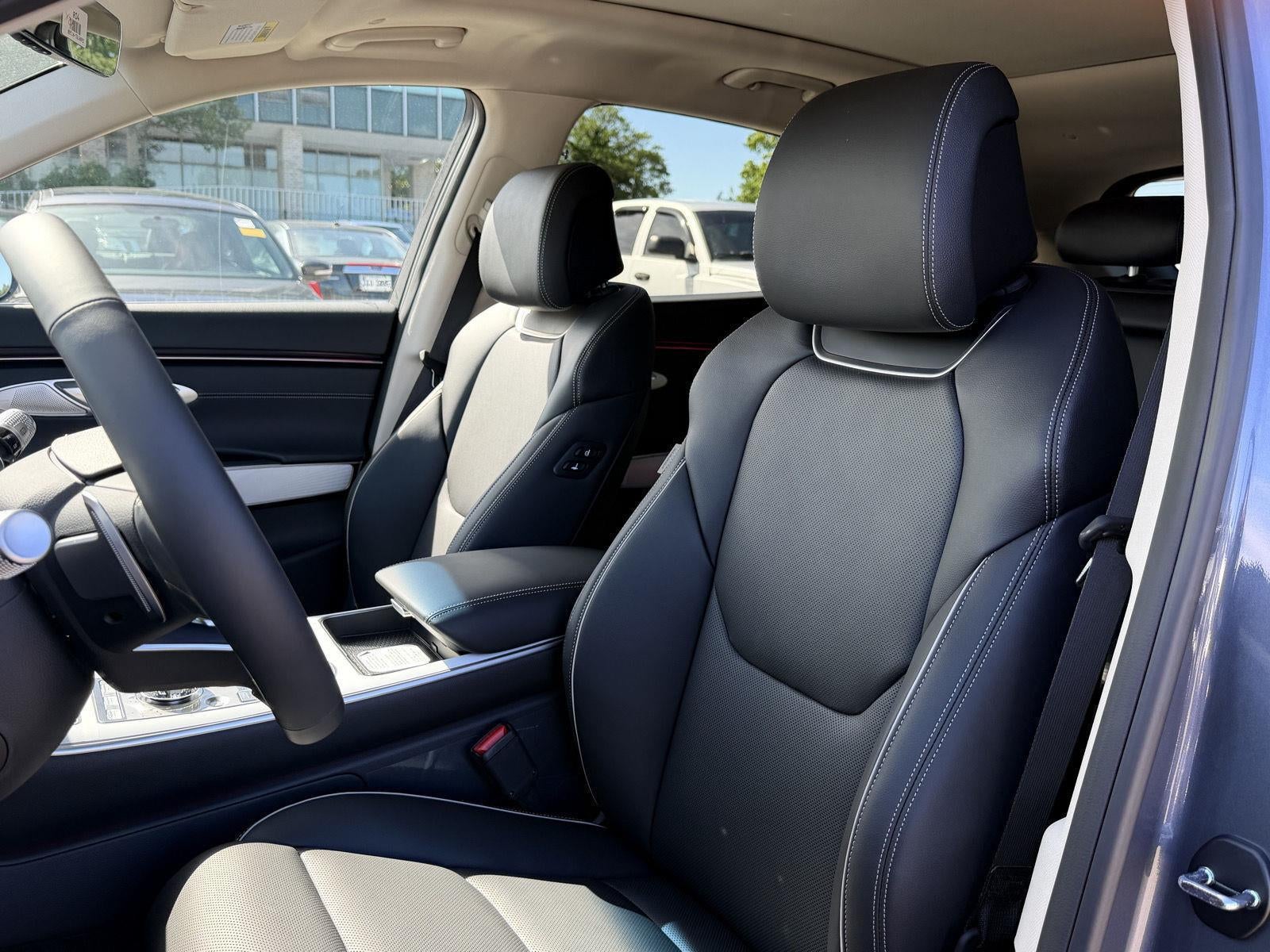 2027 Genesis GV70 2.5T Advanced