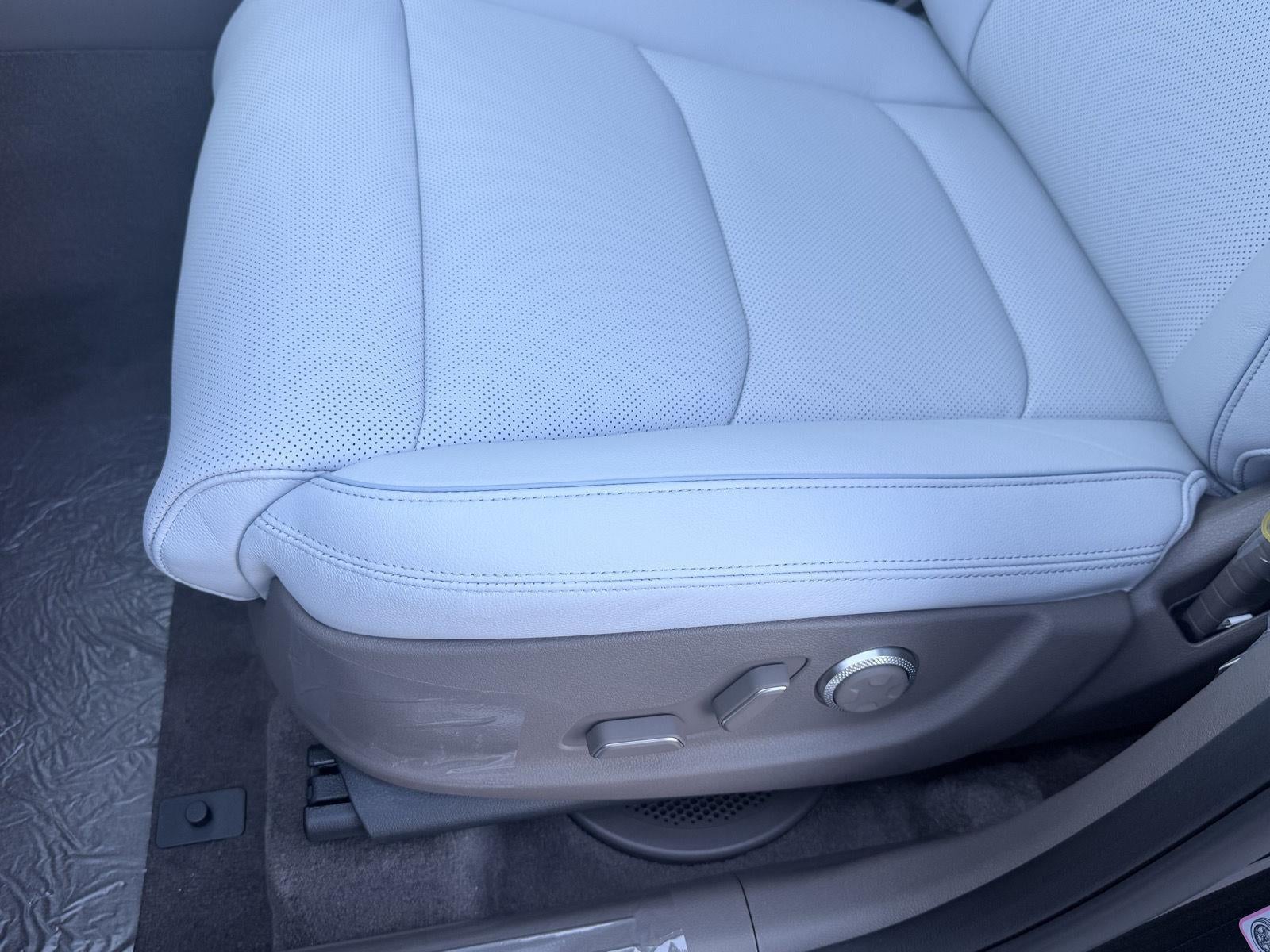 2027 Genesis GV70 2.5T Advanced