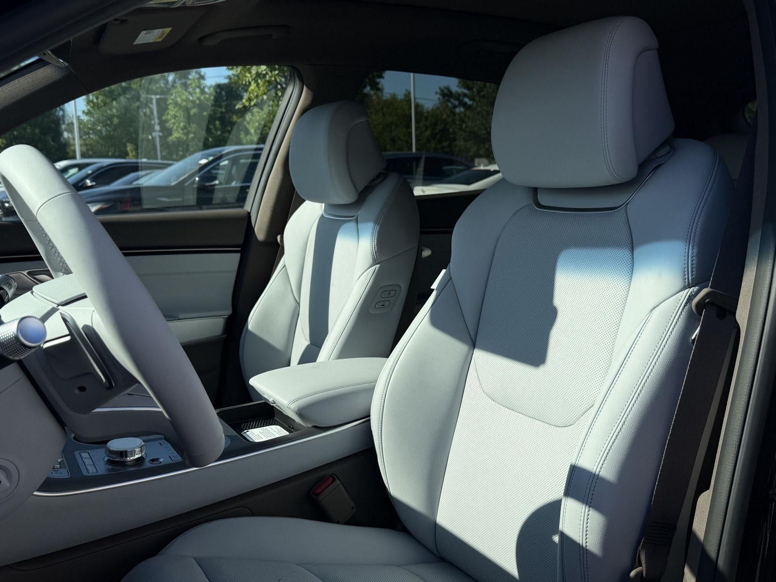 2027 Genesis GV70 2.5T Advanced