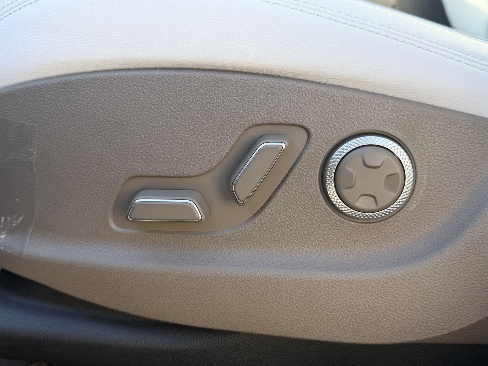 2027 Genesis GV70 2.5T Advanced