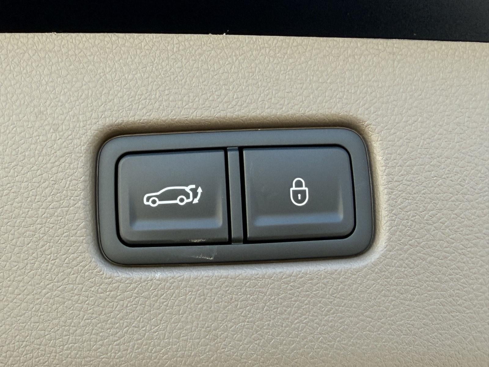 2027 Genesis GV70 2.5T Advanced