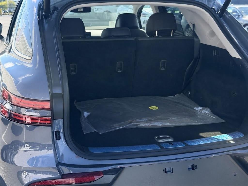 2027 Genesis GV70 2.5T Advanced