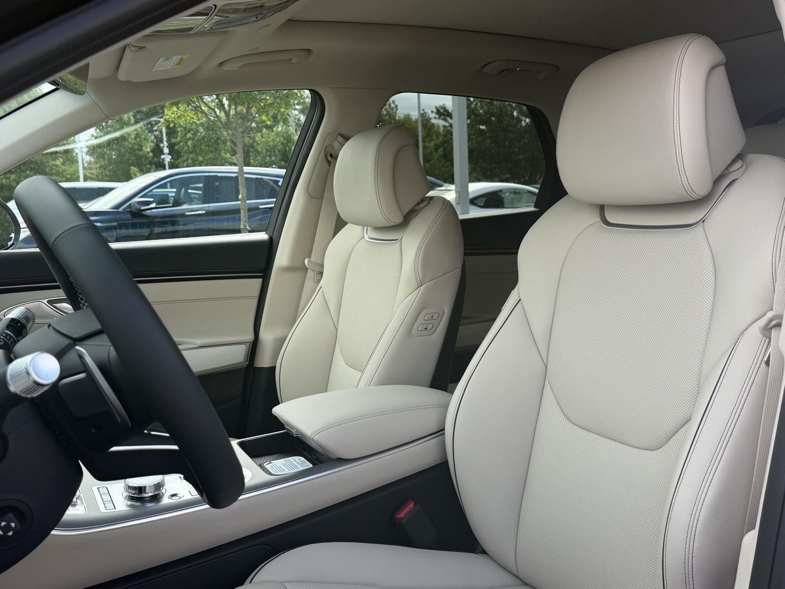 2027 Genesis GV70 2.5T Advanced