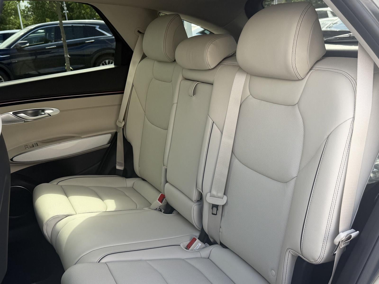 2027 Genesis GV70 2.5T Advanced