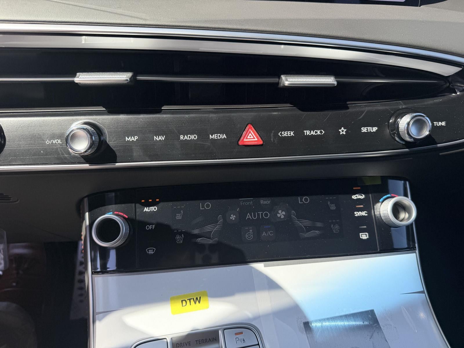 2027 Genesis GV70 2.5T Sport Prestige