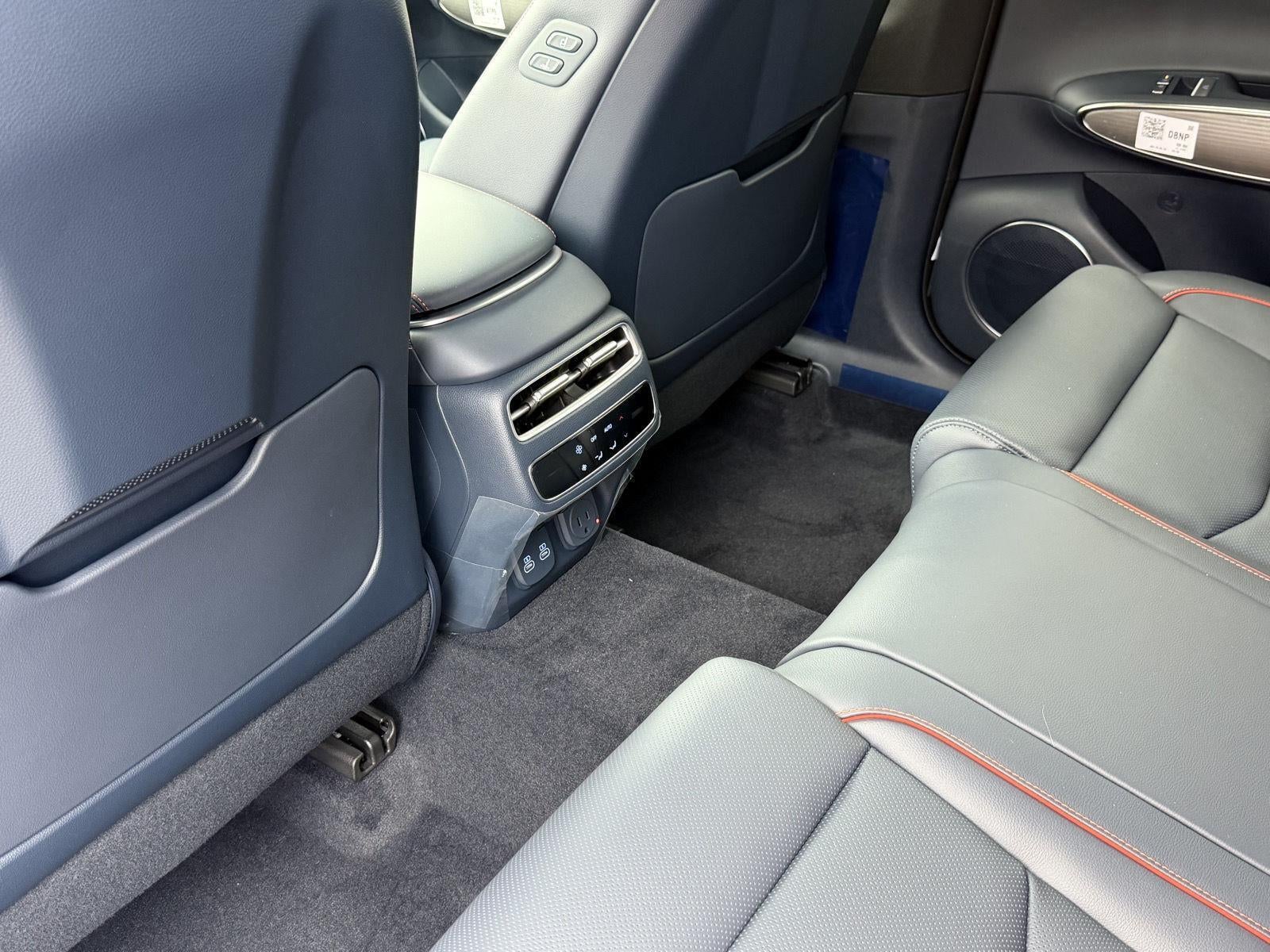 2027 Genesis GV70 2.5T Sport Prestige