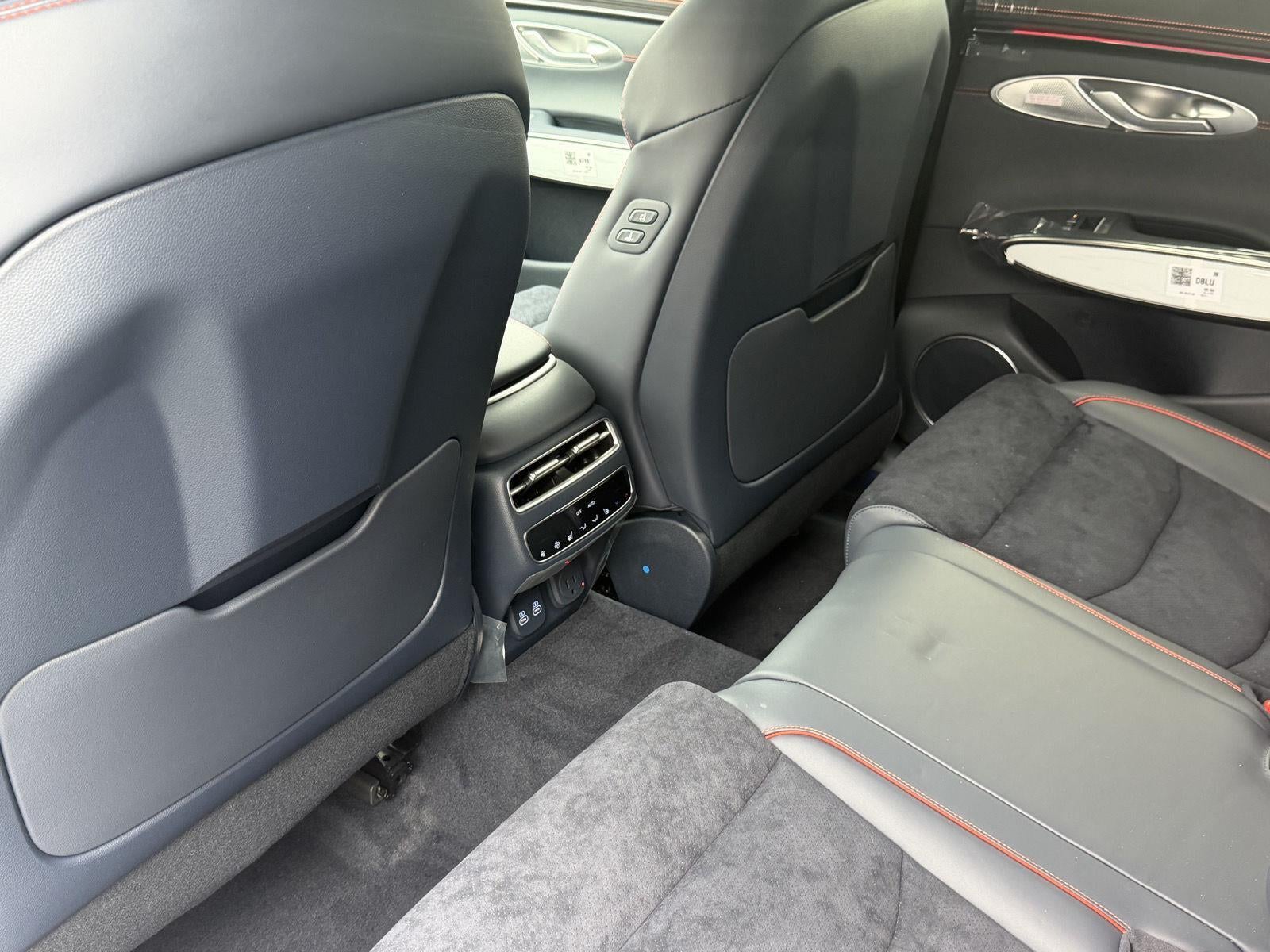 2027 Genesis GV70 3.5T Prestige Graphite