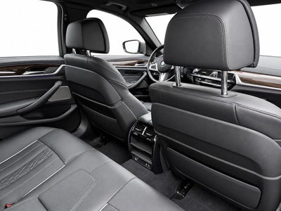2021 BMW 5 Series M550i xDrive