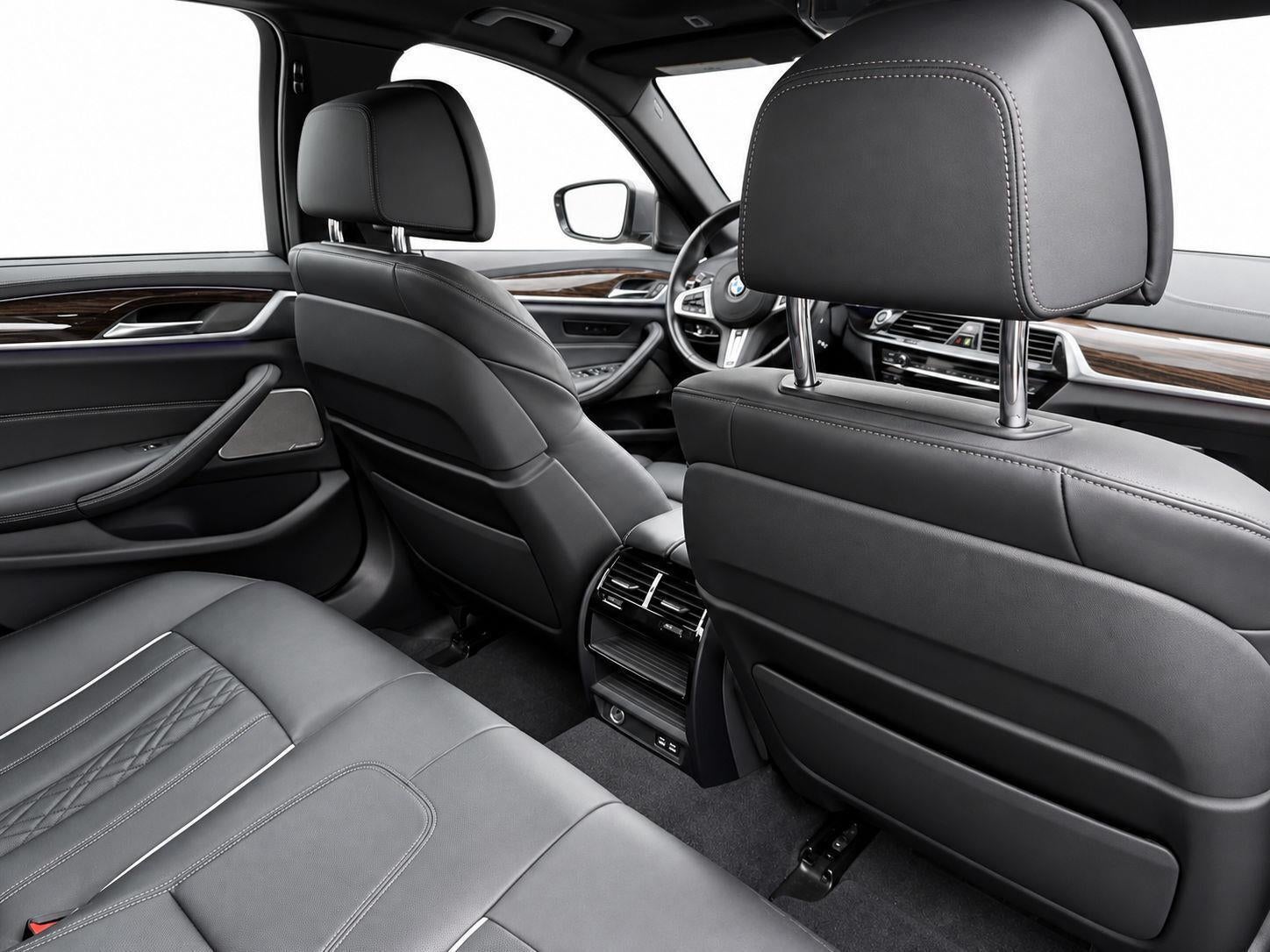 2021 BMW 5 Series M550i xDrive