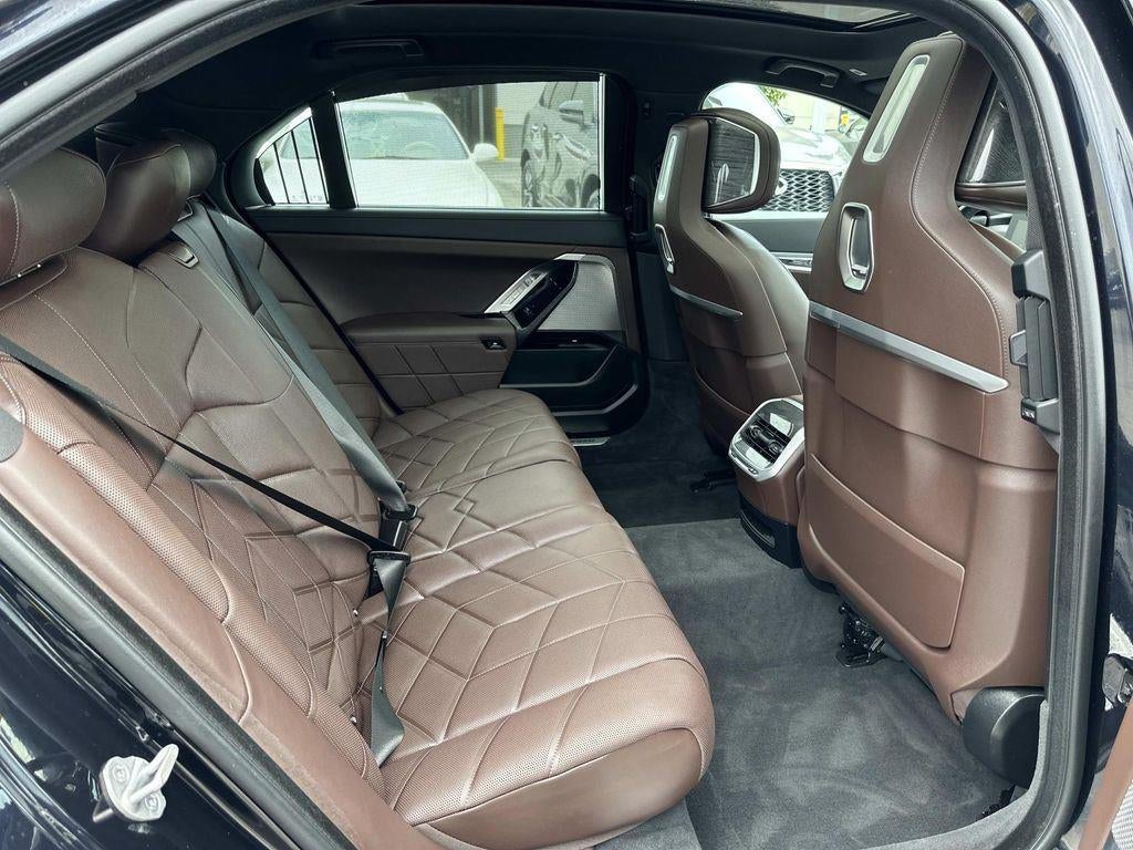 2023 BMW 7 Series 760i xDrive