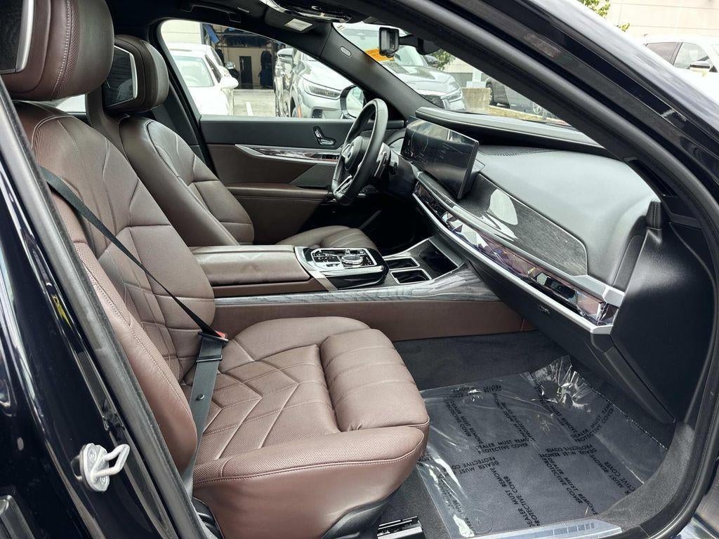 2023 BMW 7 Series 760i xDrive