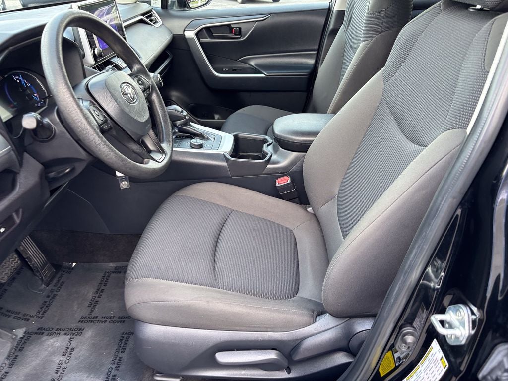 2025 Toyota RAV4 Hybrid LE