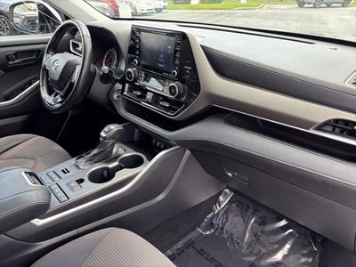 2021 Toyota Highlander LE