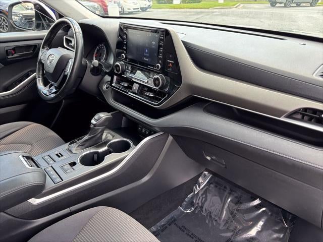 2021 Toyota Highlander LE