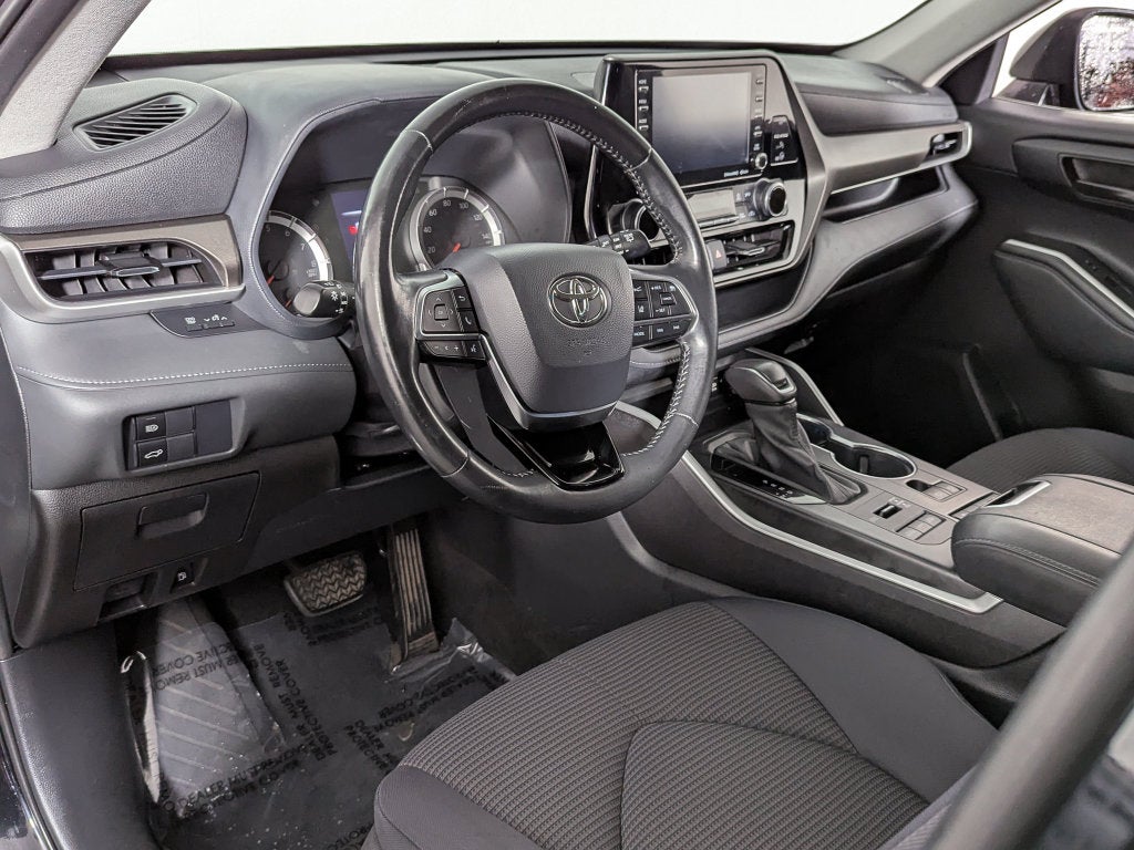 2021 Toyota Highlander LE