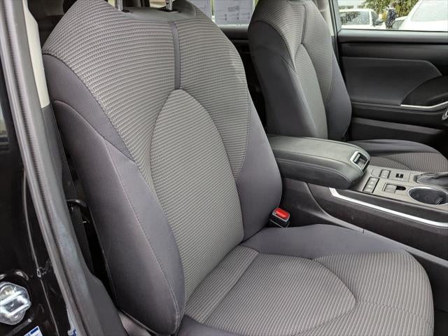 2021 Toyota Highlander LE