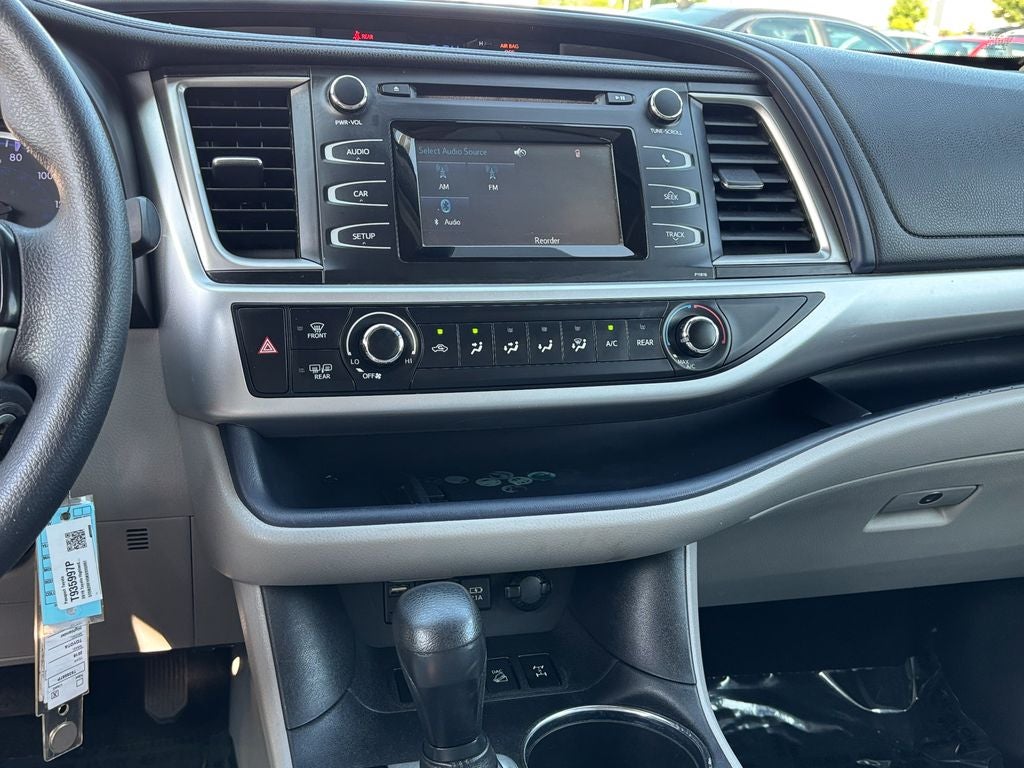 2019 Toyota Highlander LE