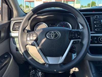 2019 Toyota Highlander LE