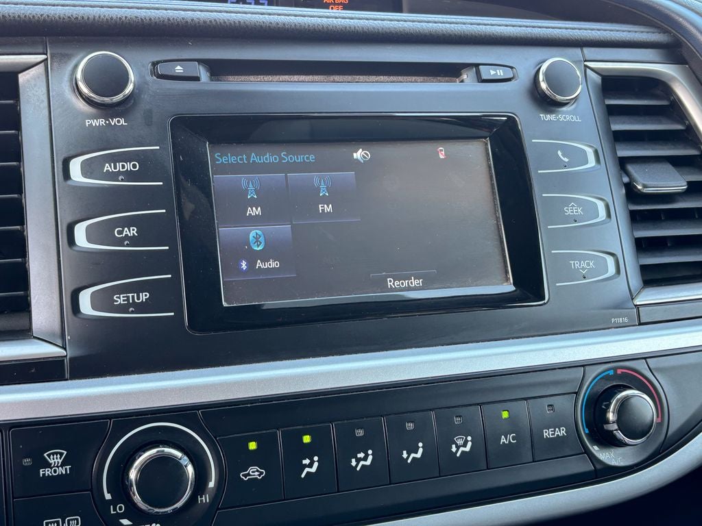 2019 Toyota Highlander LE