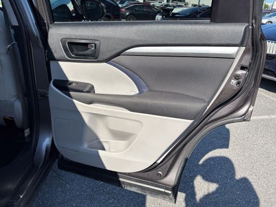 2019 Toyota Highlander LE