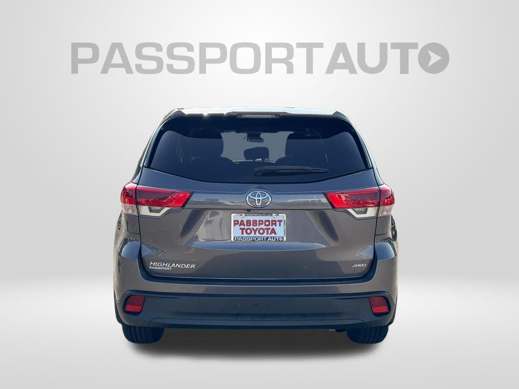 2019 Toyota Highlander LE