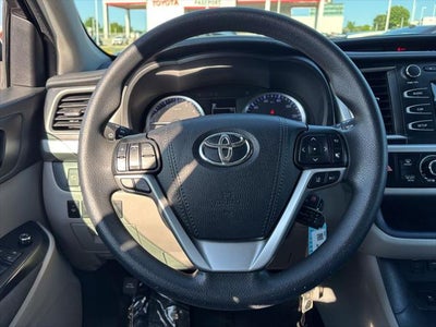 2019 Toyota Highlander LE