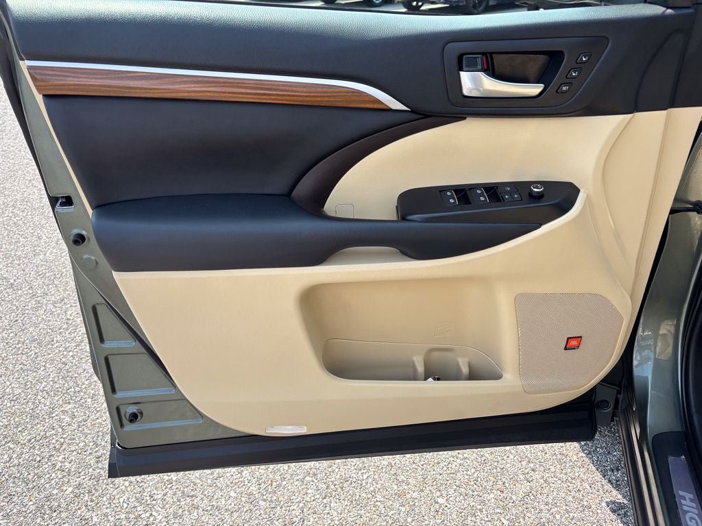 2018 Toyota Highlander Limited Platinum