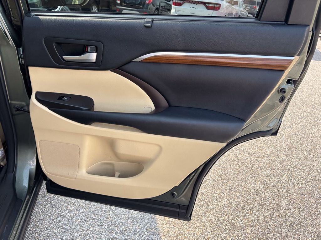 2018 Toyota Highlander Limited Platinum