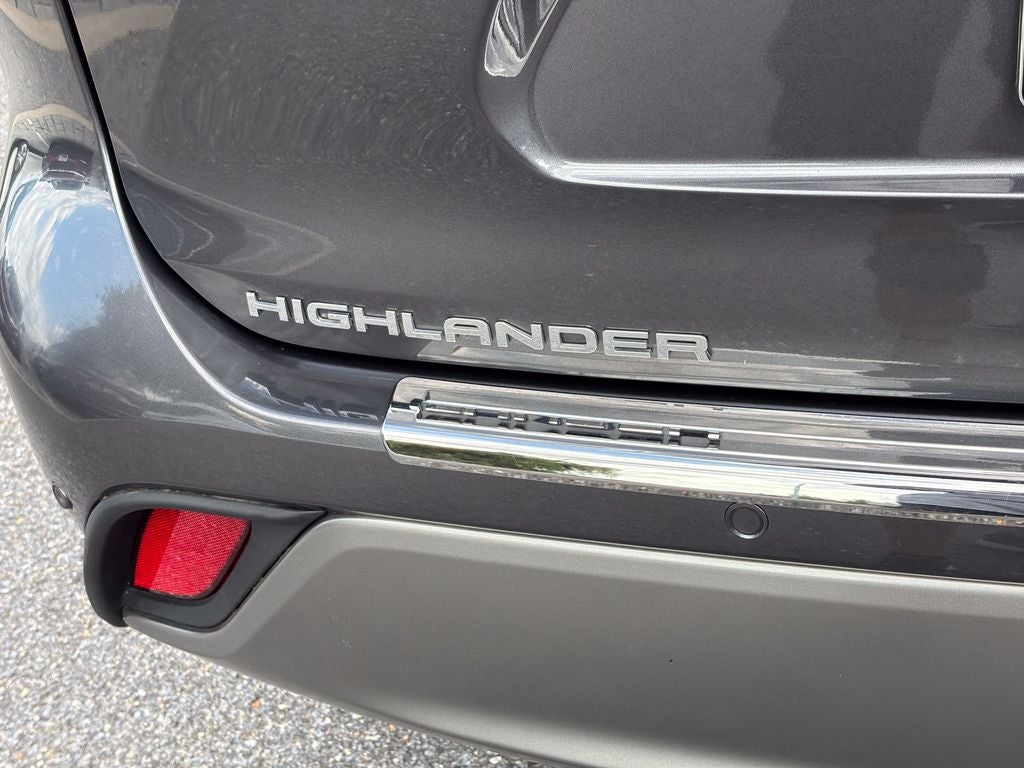 2024 Toyota Highlander Hybrid Platinum