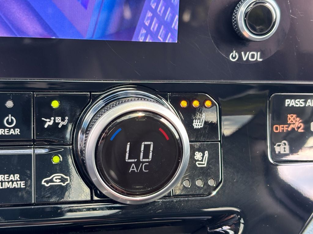 2024 Toyota Highlander Hybrid Platinum