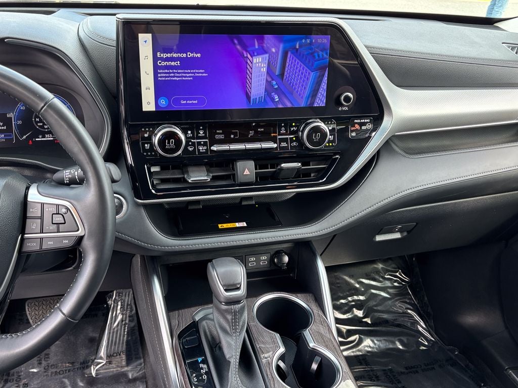 2024 Toyota Highlander Hybrid Platinum