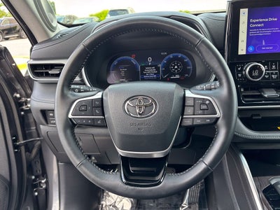 2024 Toyota Highlander Hybrid Platinum