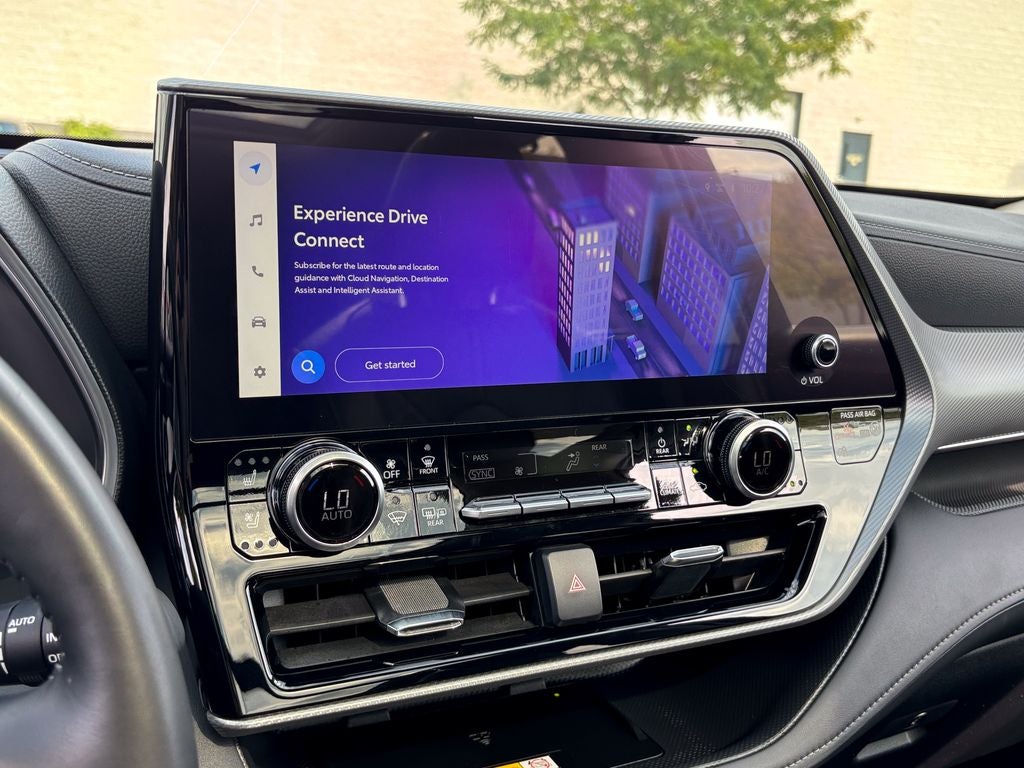 2024 Toyota Highlander Hybrid Platinum