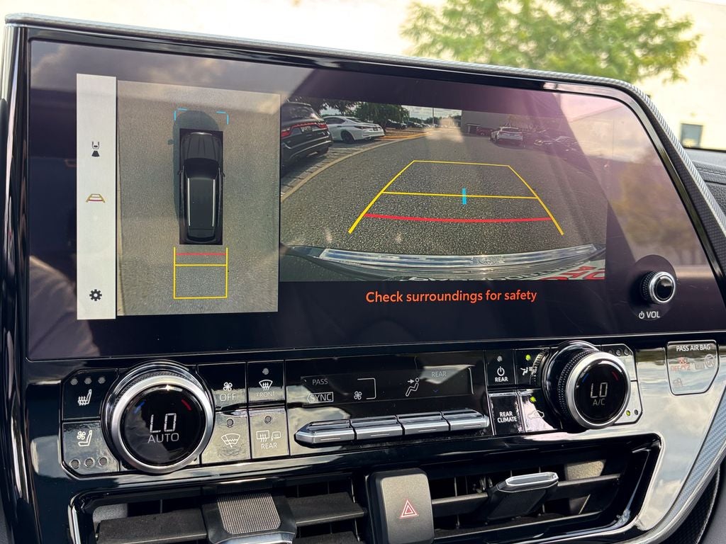 2024 Toyota Highlander Hybrid Platinum