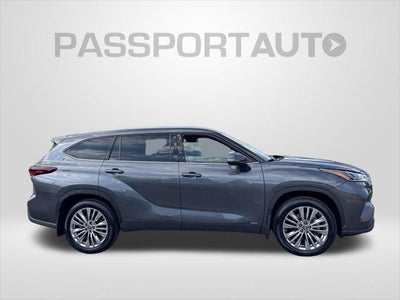 2024 Toyota Highlander Hybrid Platinum