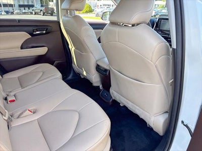 2022 Toyota Highlander XLE