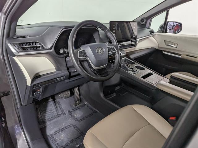 2021 Toyota Sienna XLE 8 Passenger