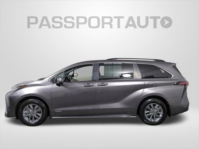 2021 Toyota Sienna XLE 8 Passenger