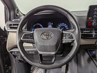 2021 Toyota Sienna XLE 8 Passenger