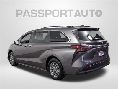 2021 Toyota Sienna XLE 8 Passenger