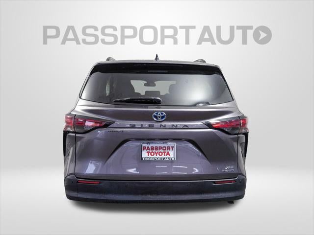 2021 Toyota Sienna XLE 8 Passenger