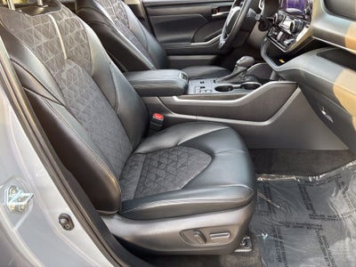 2024 Toyota Highlander Hybrid XLE