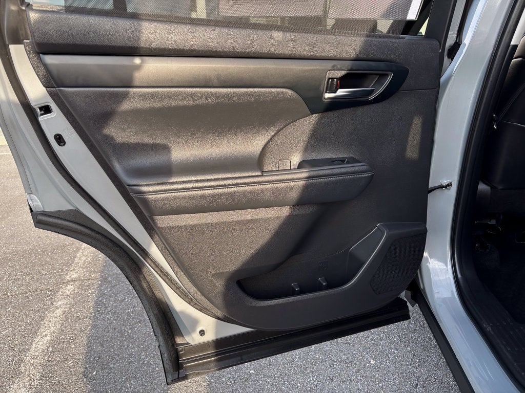 2024 Toyota Highlander Hybrid XLE
