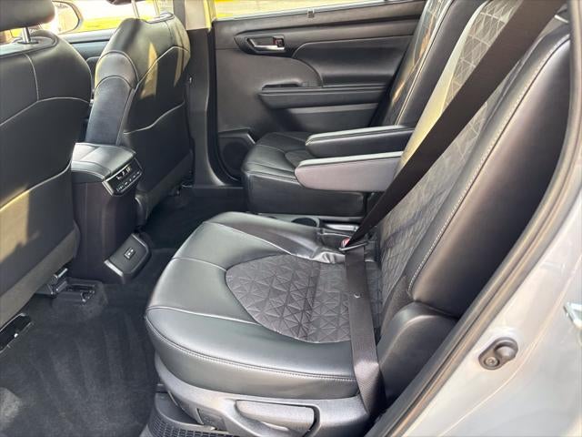 2024 Toyota Highlander Hybrid XLE
