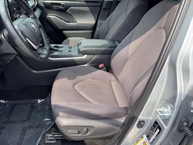 2025 Toyota Highlander LE