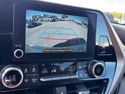 2025 Toyota Highlander LE