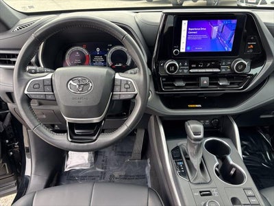 2025 Toyota Highlander XSE